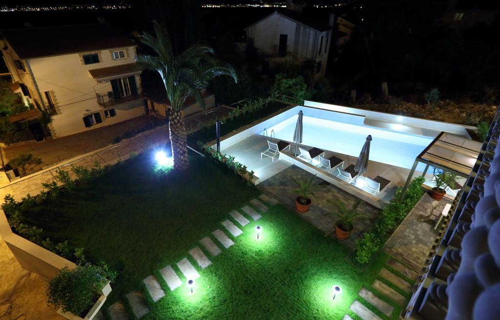 Apartments Bago Трогир Екстериор снимка