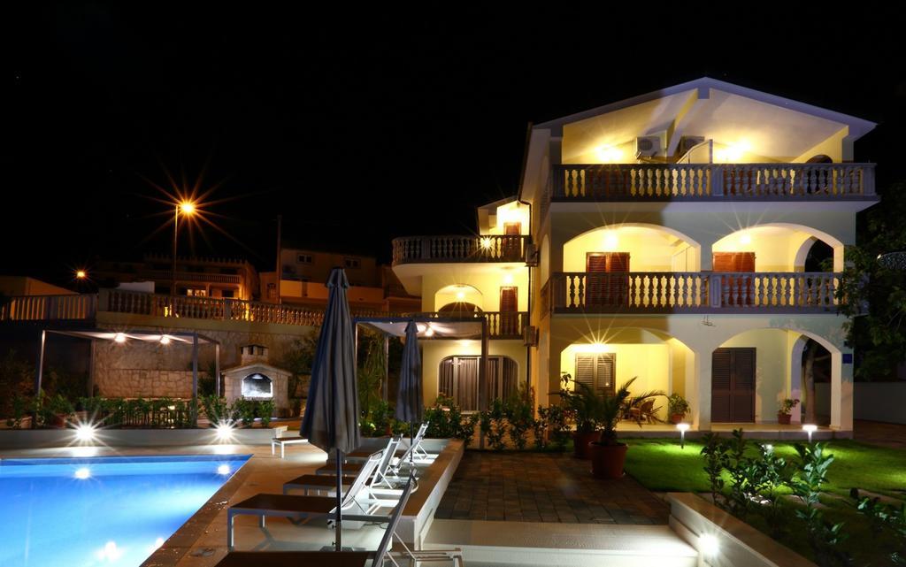 Apartments Bago Трогир Екстериор снимка