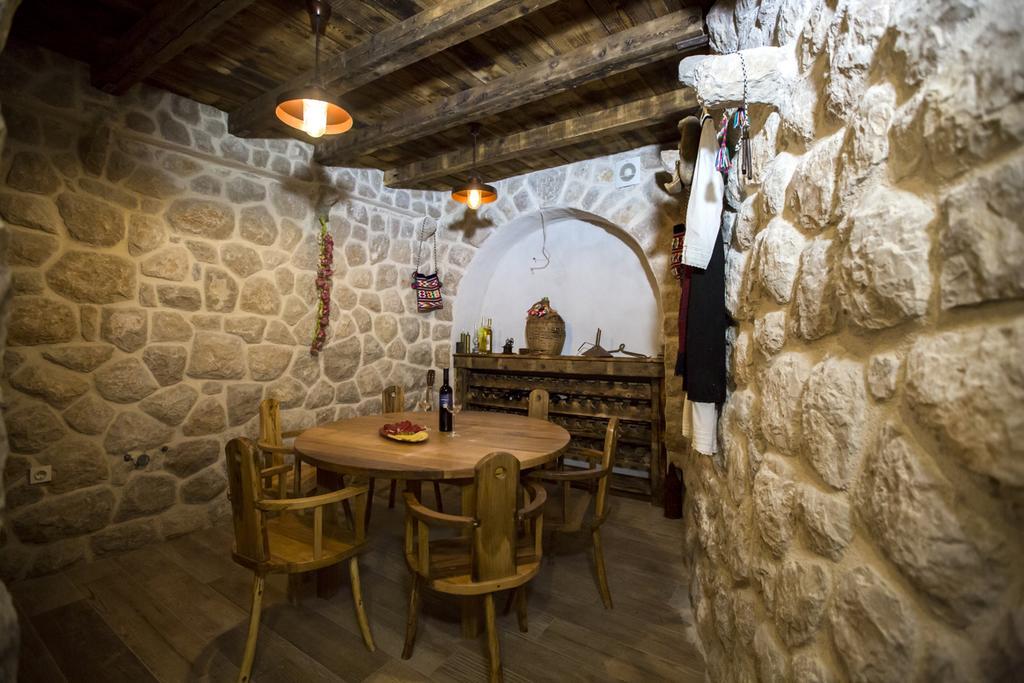 Apartments Bago Трогир Екстериор снимка