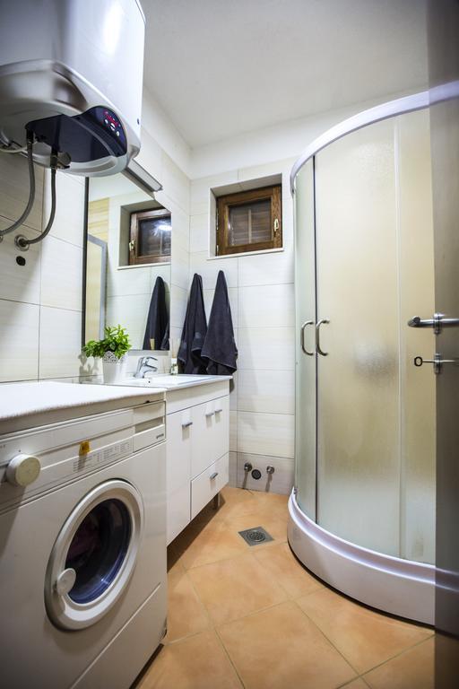Apartments Bago Трогир Екстериор снимка