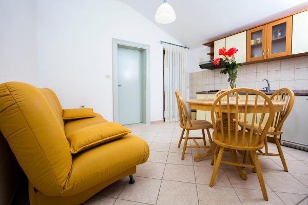 Apartments Bago Трогир Екстериор снимка